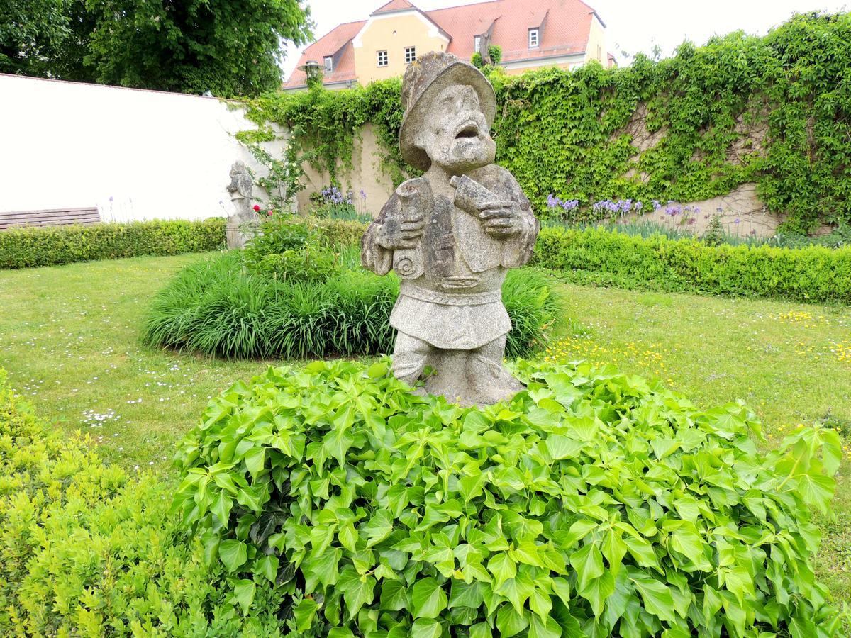 Gaestehaus Maelzerei Auf Schloss Neuburg Am Inn Exterior foto